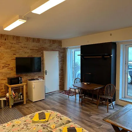 Apartment Sky